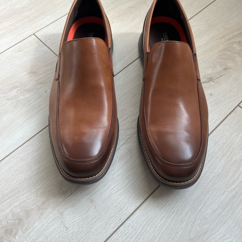 NWOT Rockport Men's Tan Leather Slip-Ons - no box